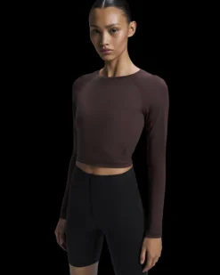 Performance Shirts-On Movement Lg-T Crop for Women